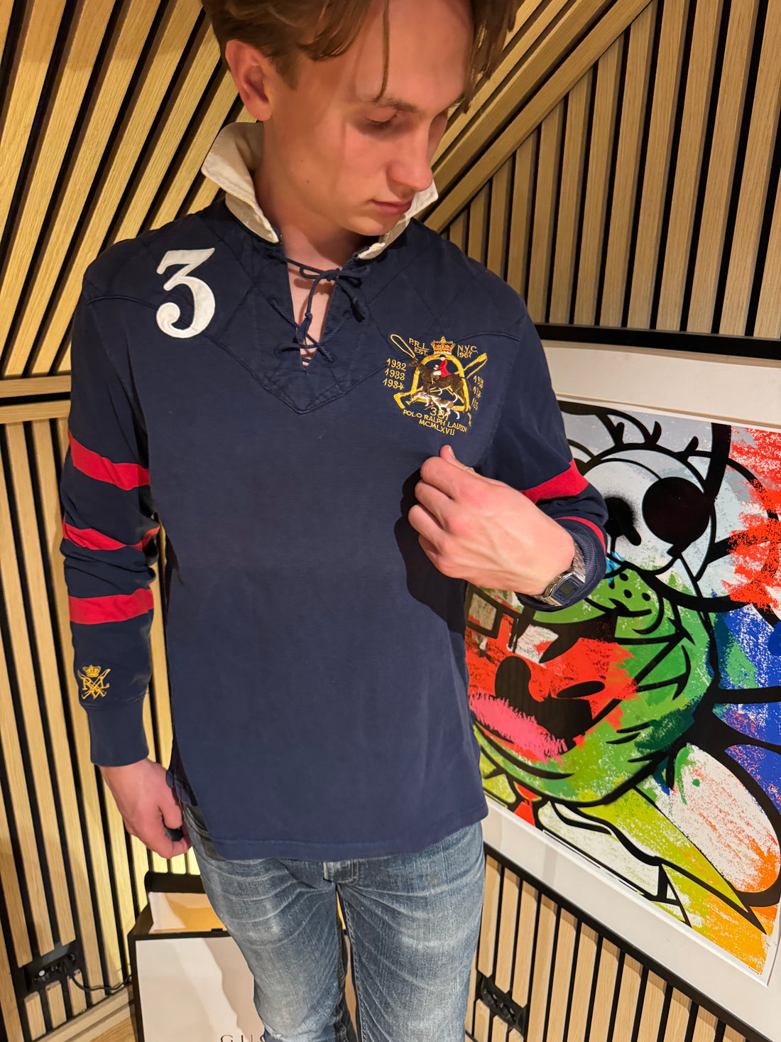Ralph Lauren Rugbygenser – Marineblå med snøring, crest og «3» på ryggen