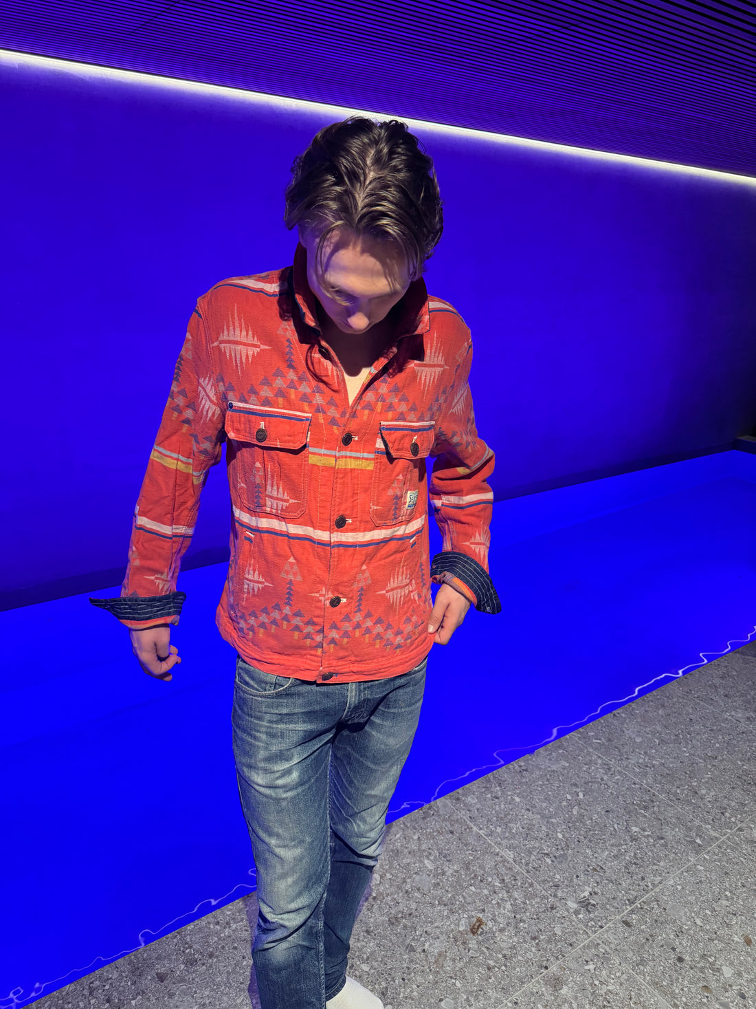 Scotch & Soda Jakke – Korallrød westernmønster med denimkrage L-XL