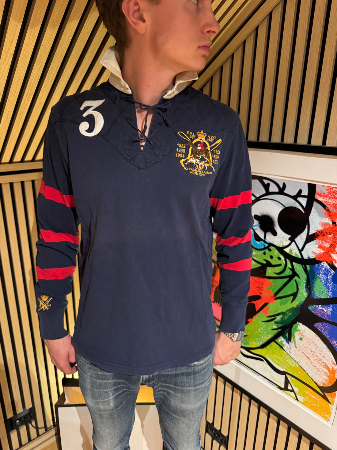 Ralph Lauren Rugbygenser – Marineblå med snøring, crest og «3» på ryggen